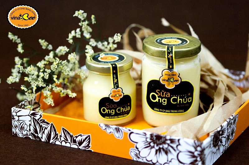 Sữa ong chúa giá bao nhiêu tiền? Có bao nhiêu dạng sữa ong chúa?